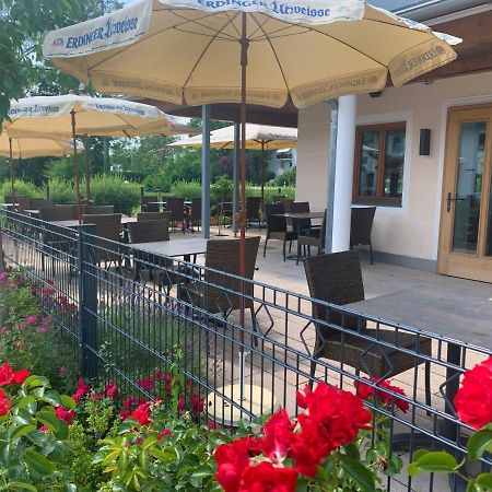 Hotel Heimfeld Restaurant Cafe Garching an Der Alz Esterno foto