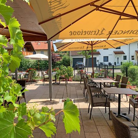 Hotel Heimfeld Restaurant Cafe Garching an Der Alz Esterno foto