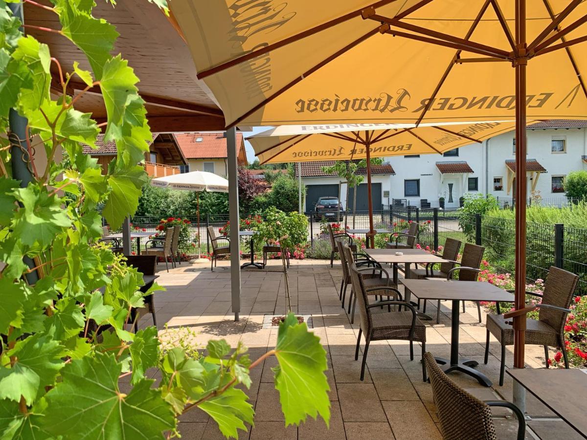 Hotel Heimfeld Restaurant Cafe Garching an Der Alz Esterno foto
